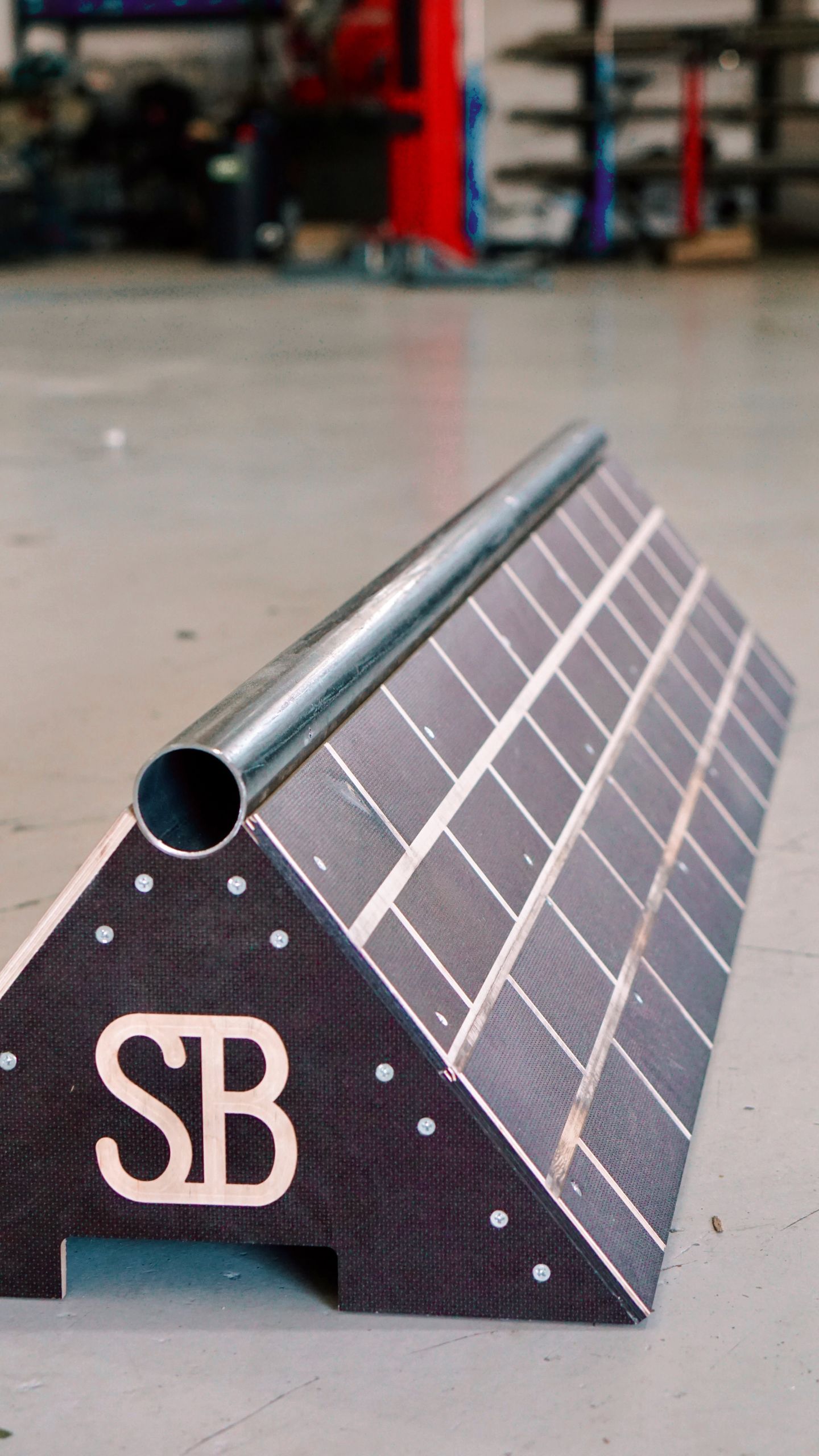 SB BANK RAIL Bricks 200x35cm