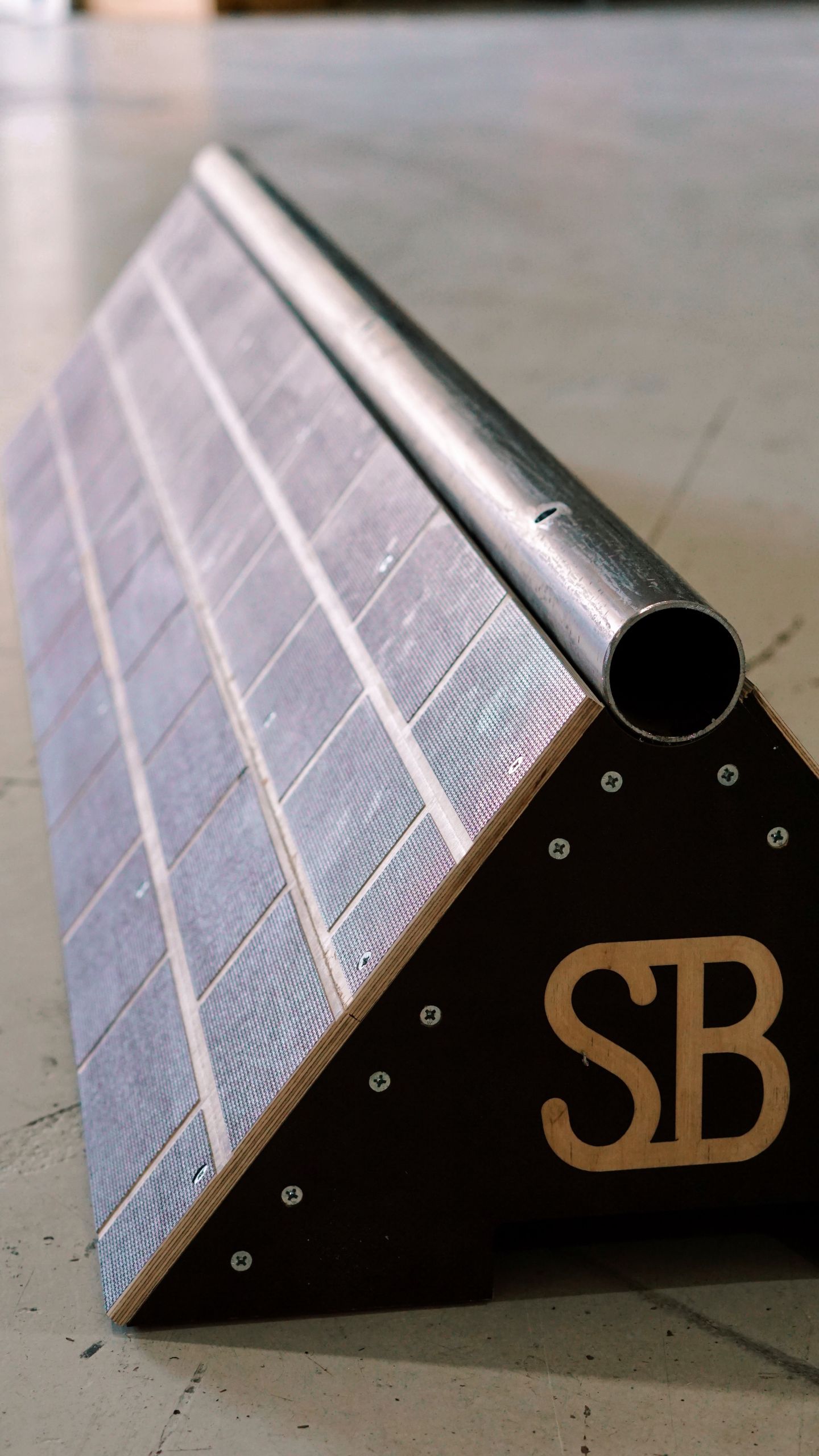 SB BANK RAIL Bricks 200x35cm