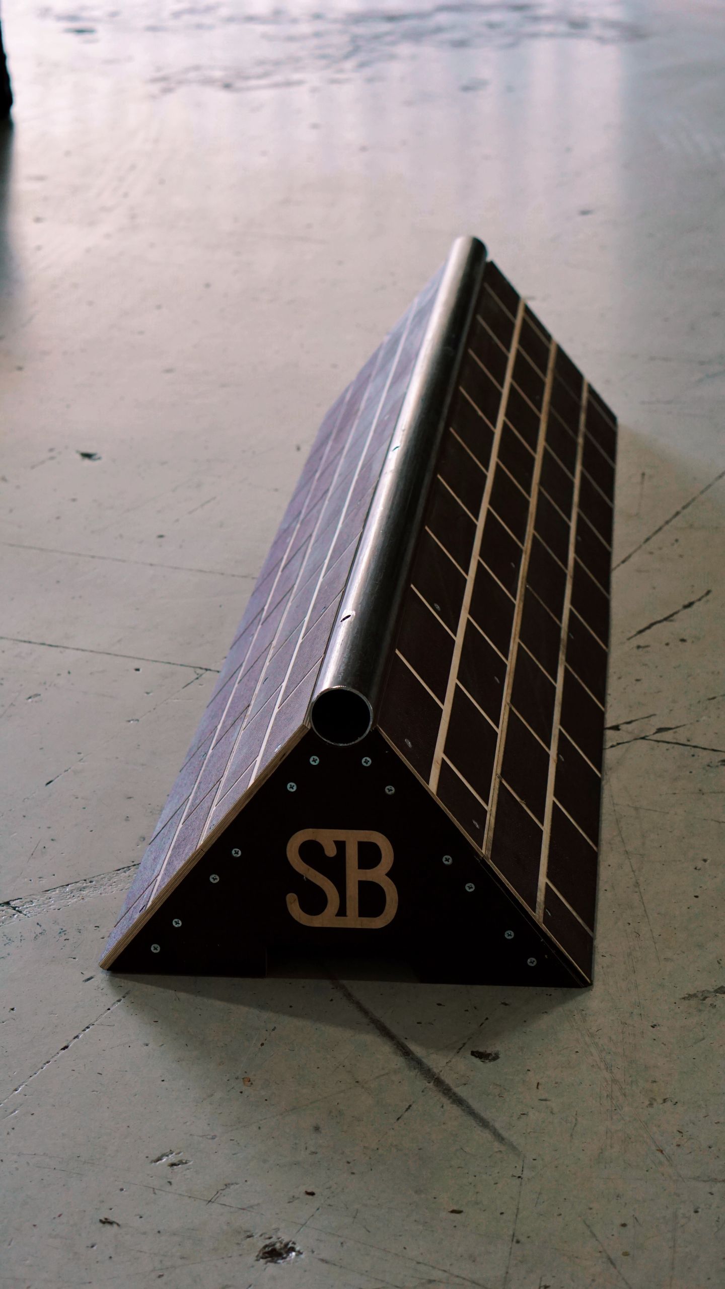 SB BANK RAIL Bricks 200x35cm